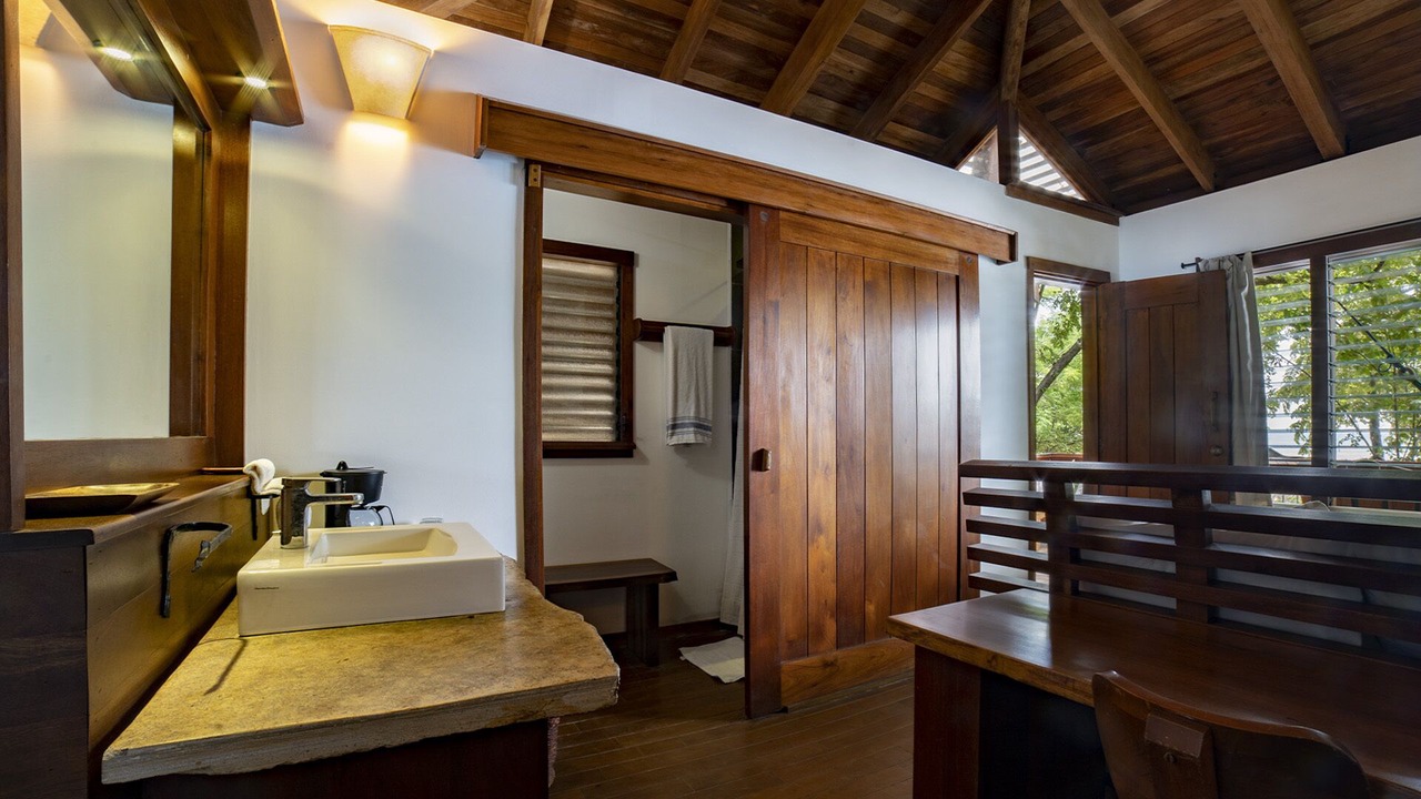 Photo of Bathroom in Guacalito de La Isla