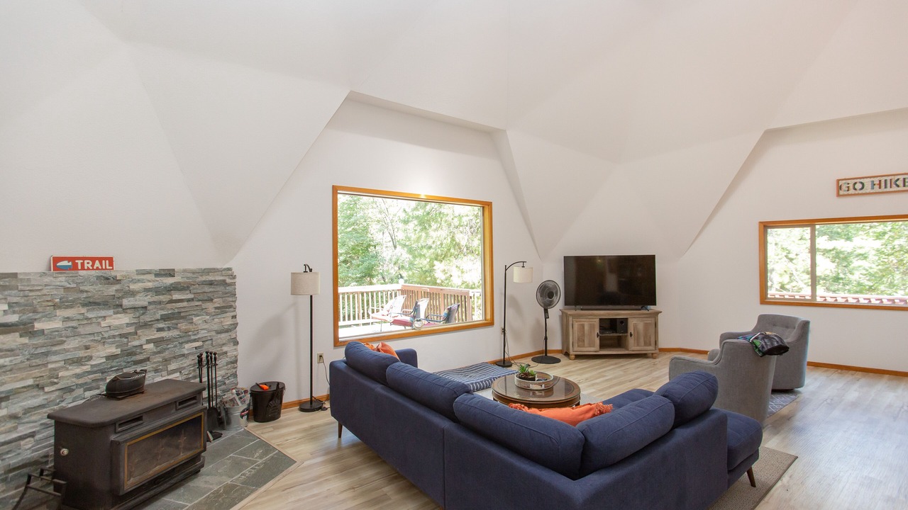 Photo of Livingroom in Avery