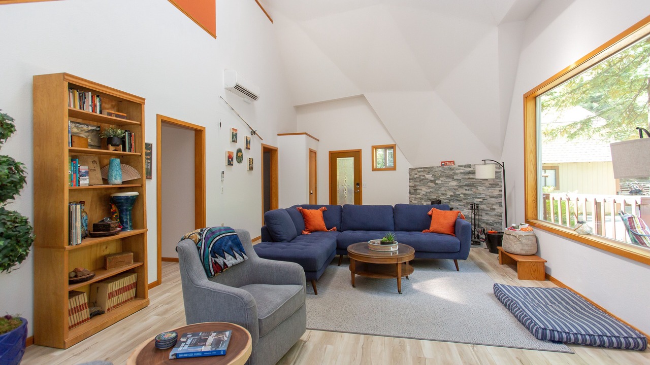 Photo of Livingroom in Avery