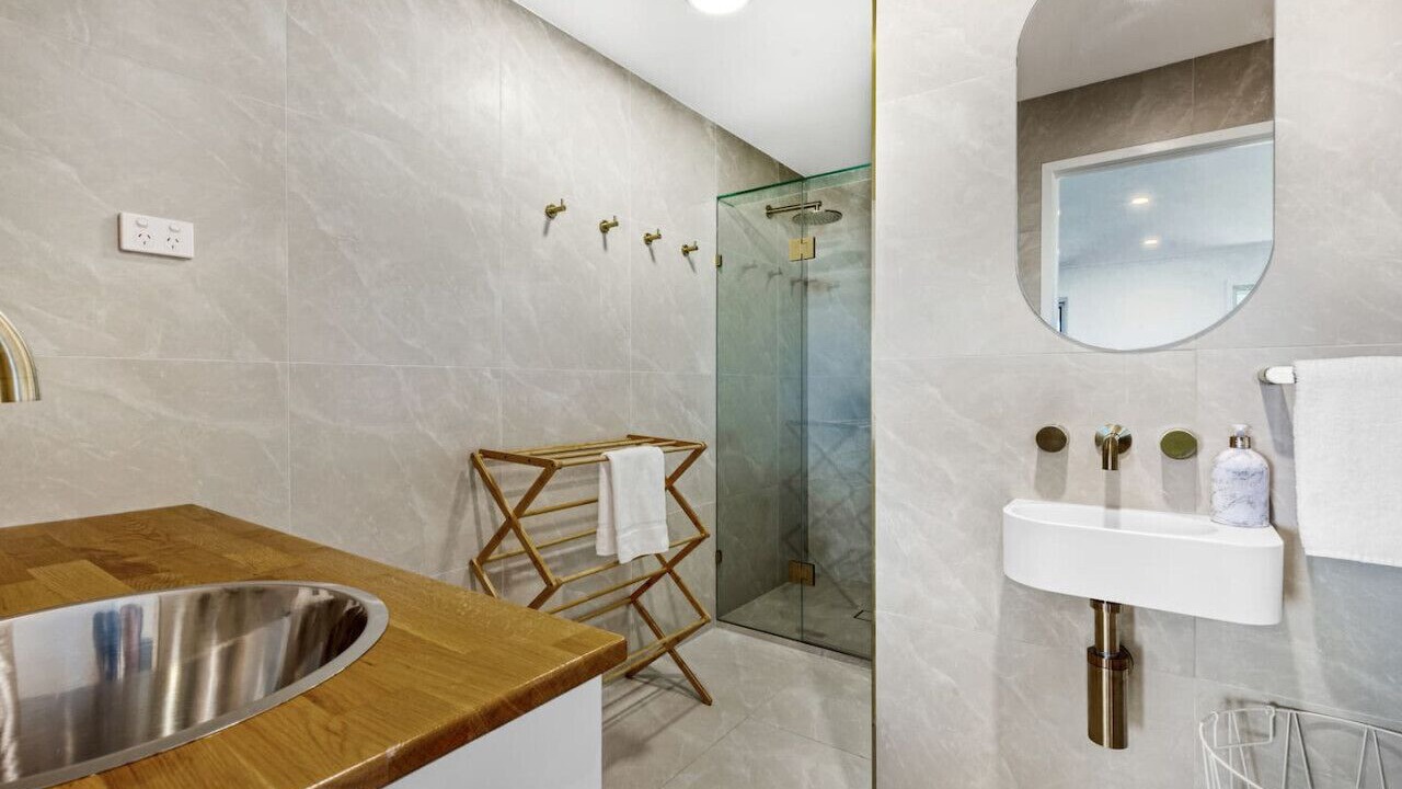 Photo of Bathroom in Mapleton