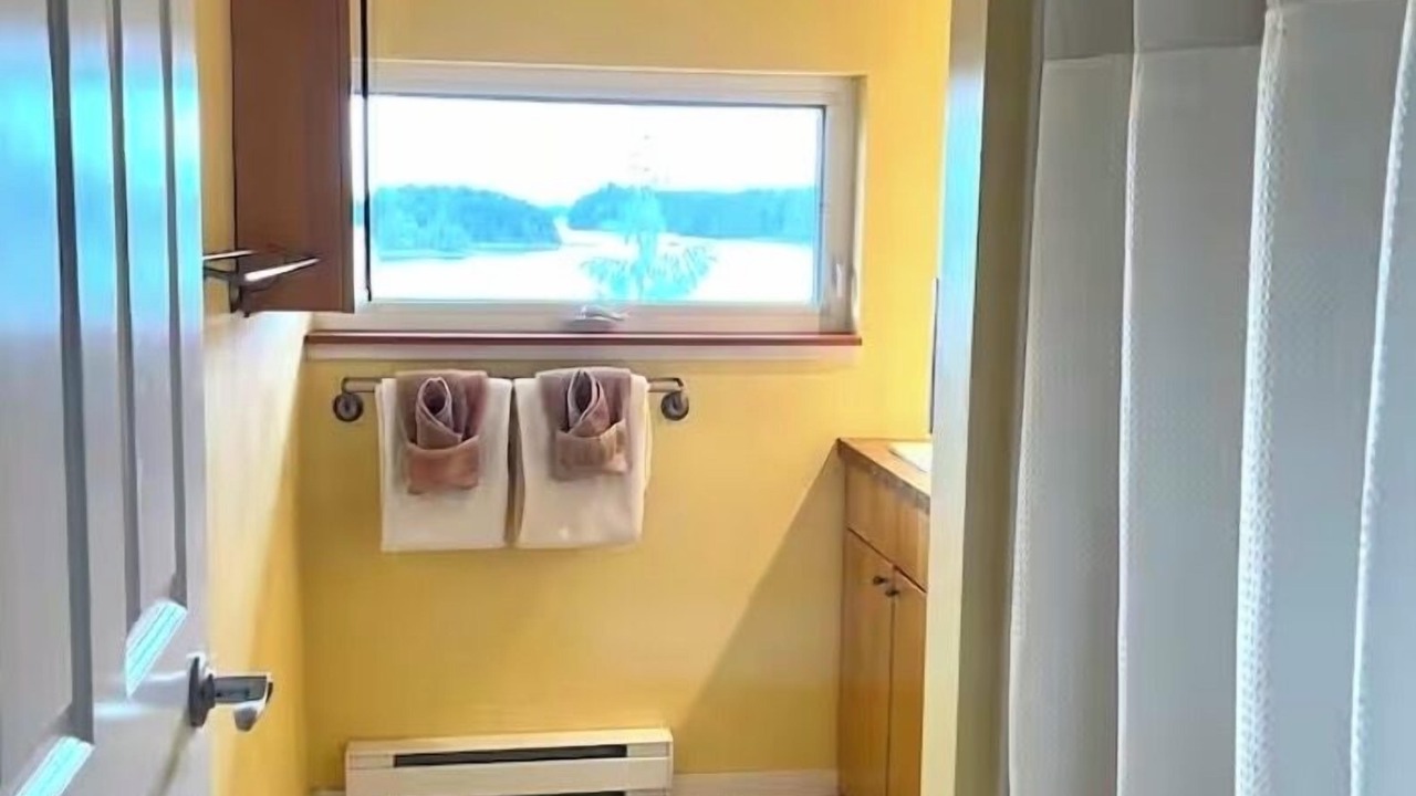 Photo of Bathroom in Ucluelet