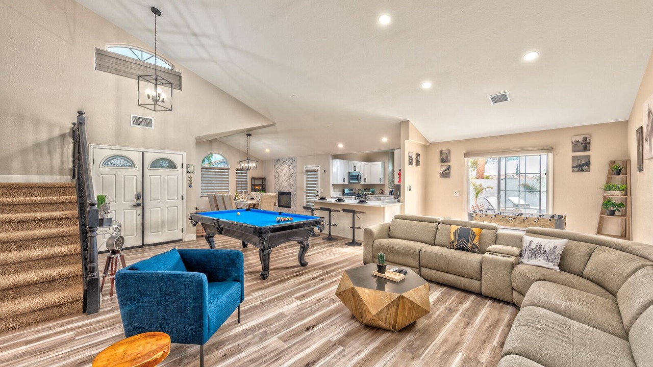 Photo of Livingroom in Spring Valley