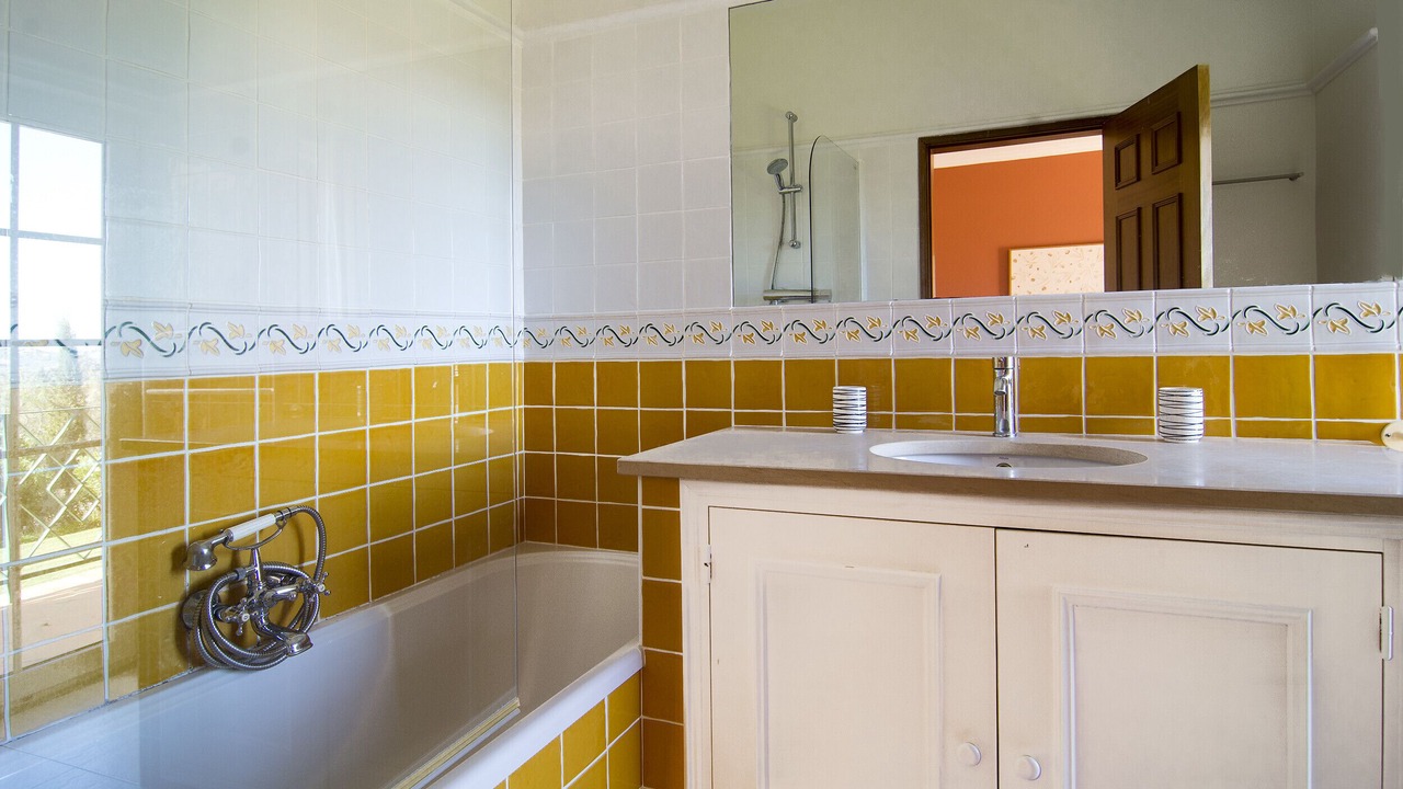 Photo of Bathroom in Colegio