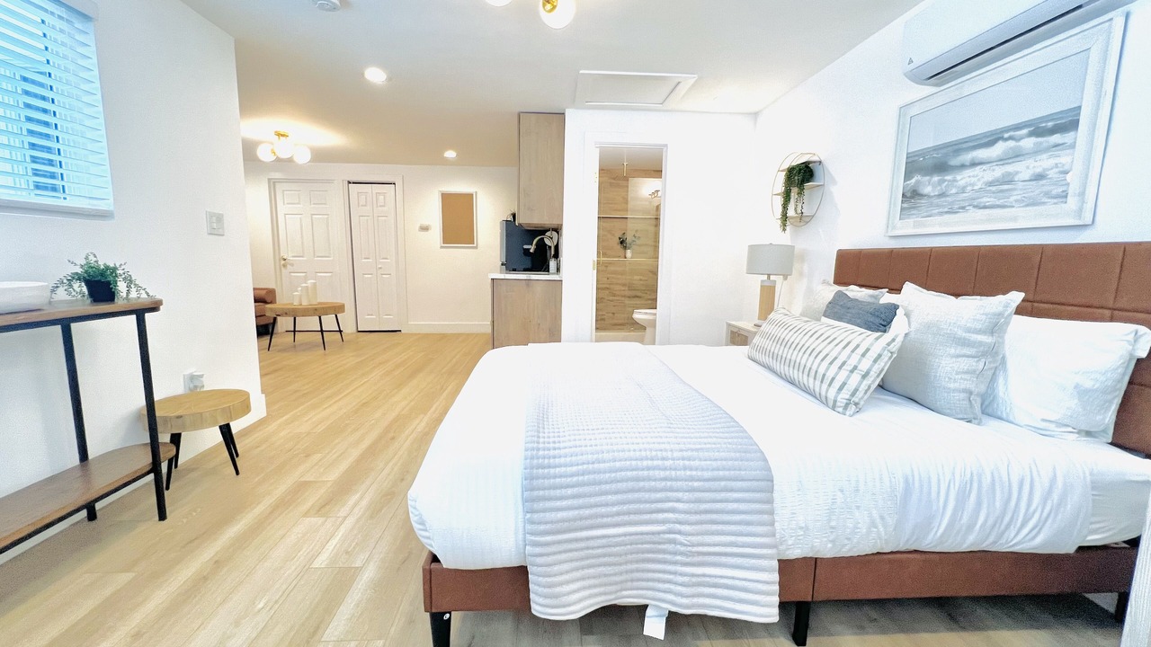 Photo of Bedroom in Corridor