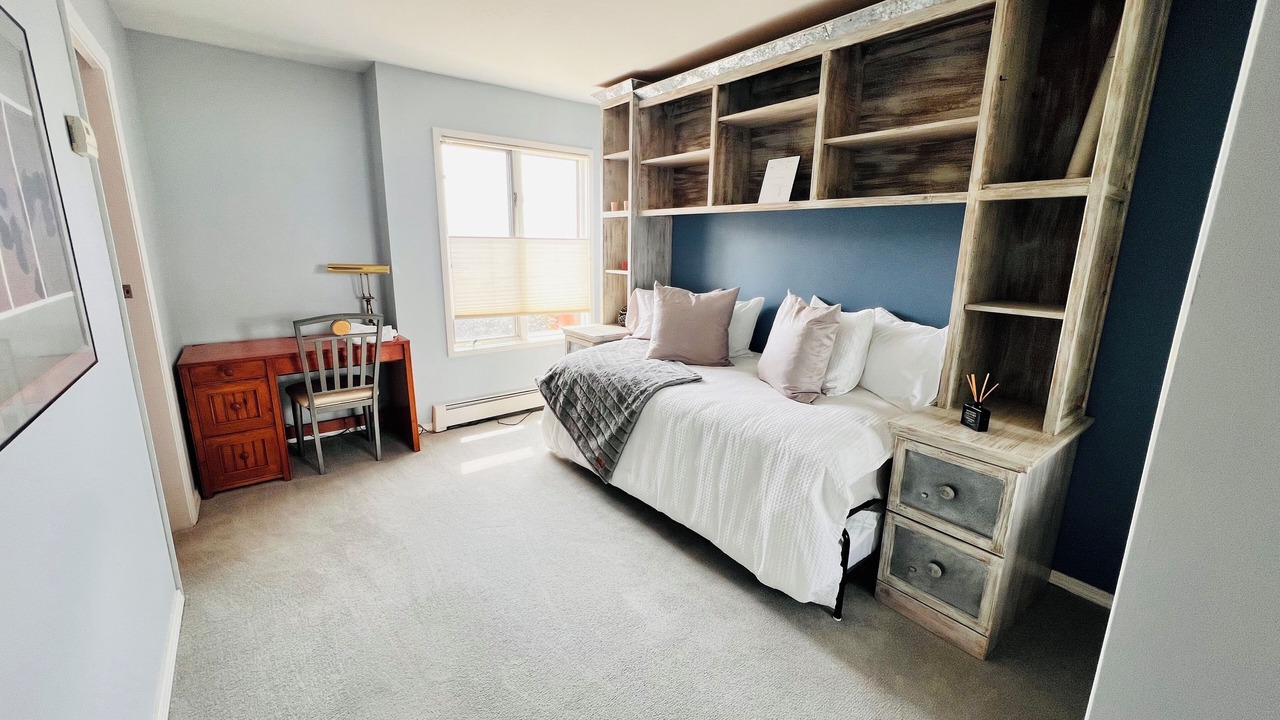 Photo of Bedroom in Lakeridge