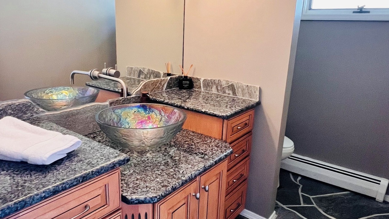 Photo of Bathroom in Lakeridge