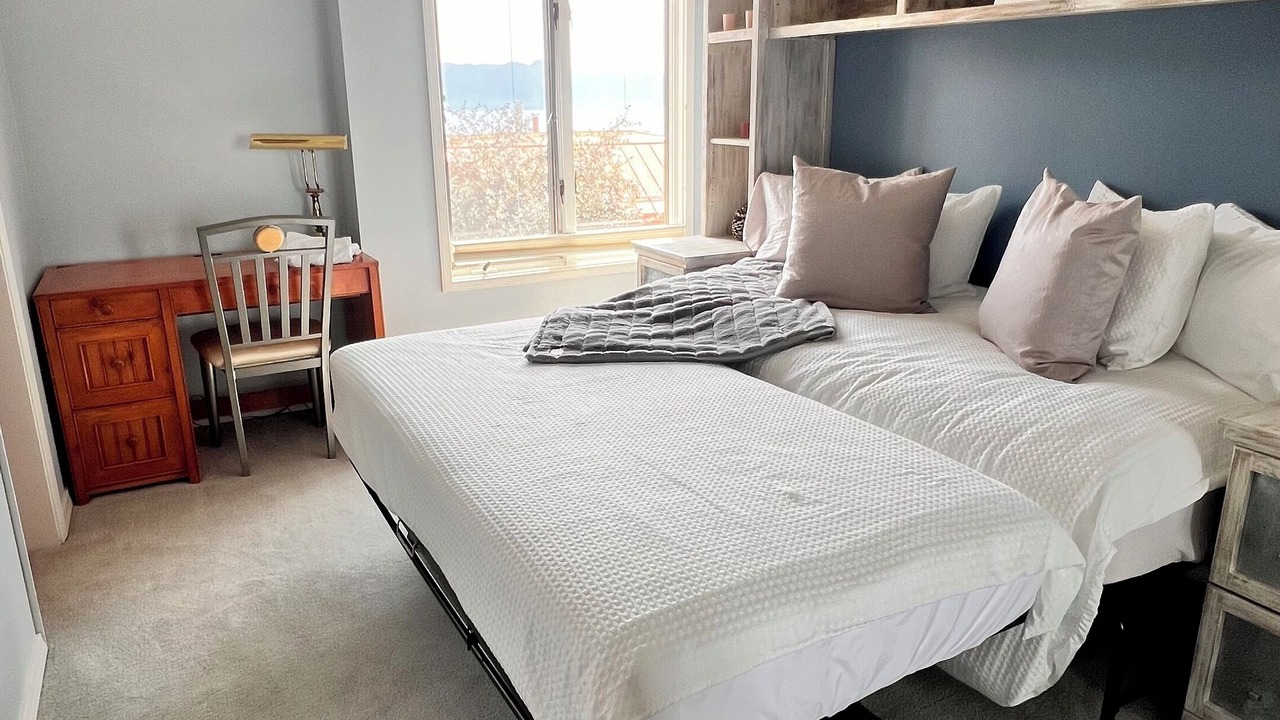 Photo of Bedroom in Lakeridge