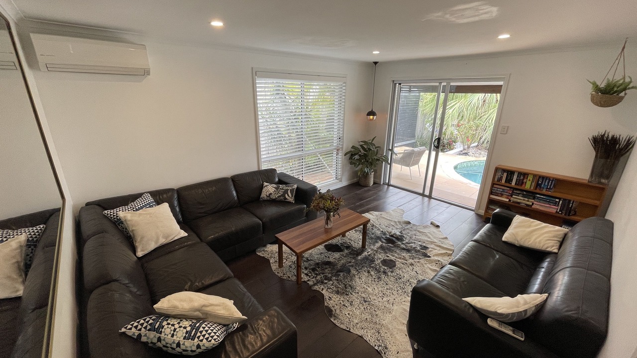 Photo of Livingroom in Mermaid Waters
