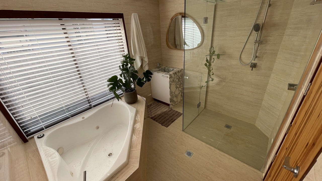 Photo of Bathroom in Mermaid Waters