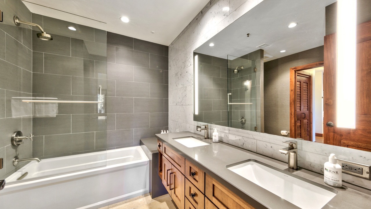 Photo of Bathroom in Lakeside Park