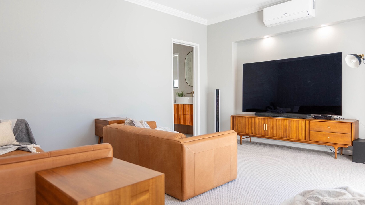 Photo of Livingroom in Varsity Lakes