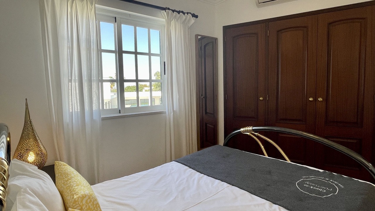 Photo of Bedroom in Vale Navio
