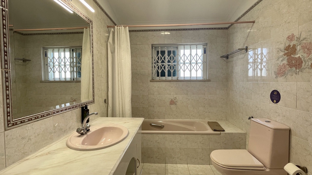 Photo of Bathroom in Vale Navio