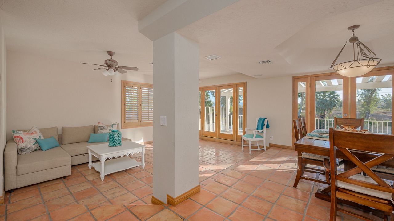 Photo of Livingroom in Colorado Shores