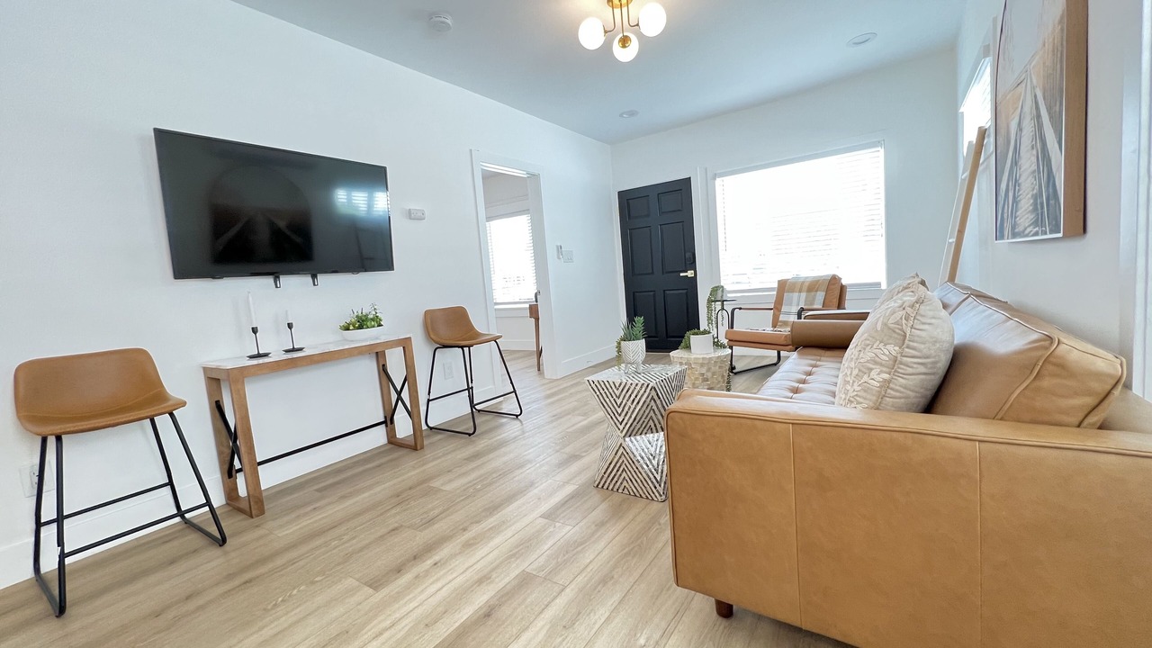 Photo of Livingroom in Corridor
