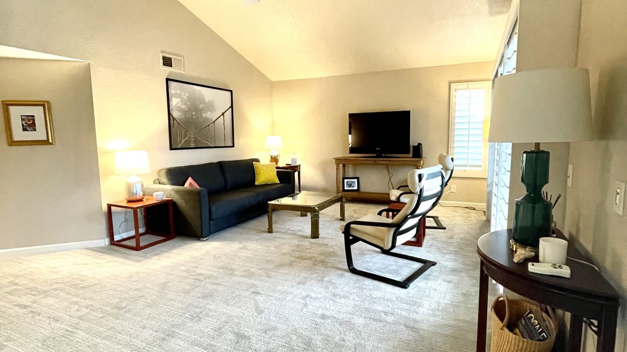 Photo of Livingroom in Cathedral City