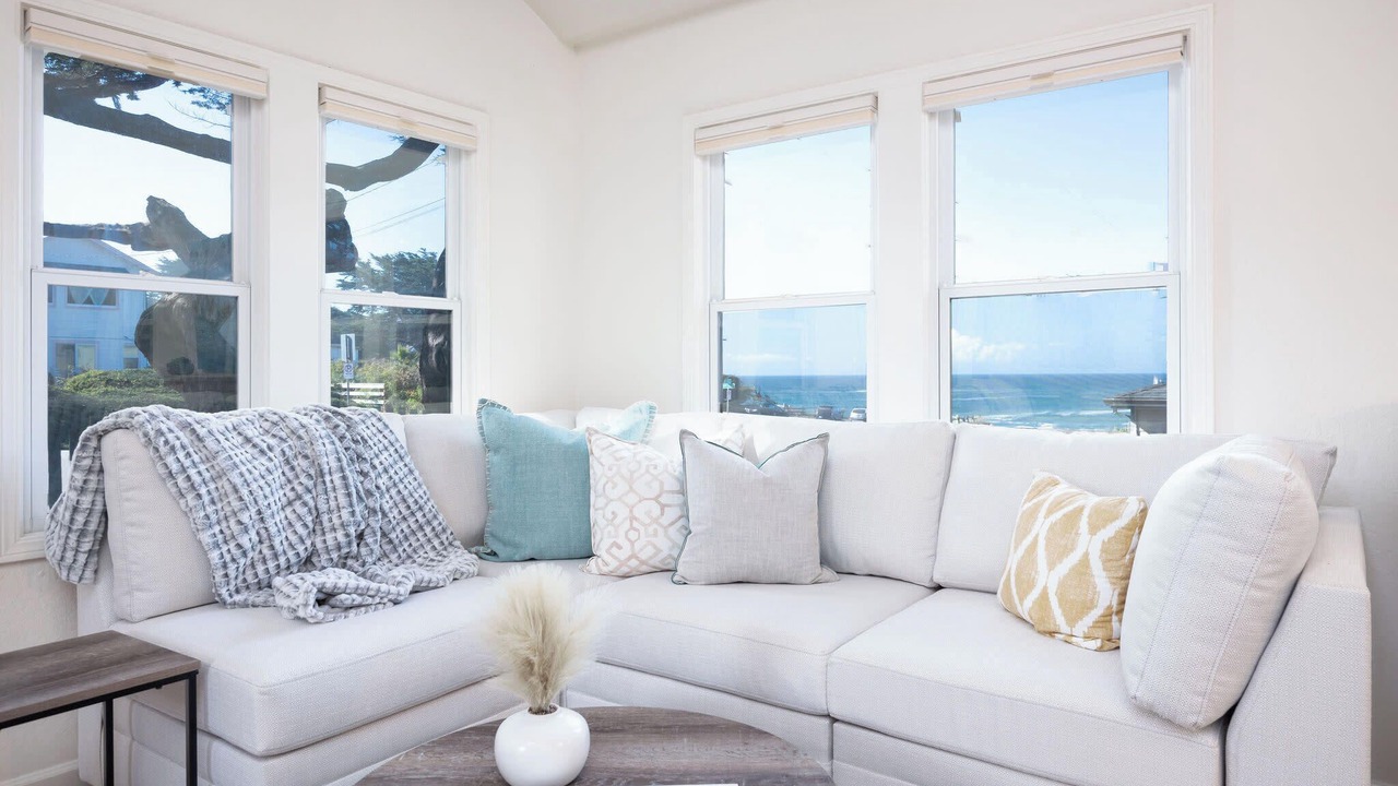 Photo of Livingroom in Montara