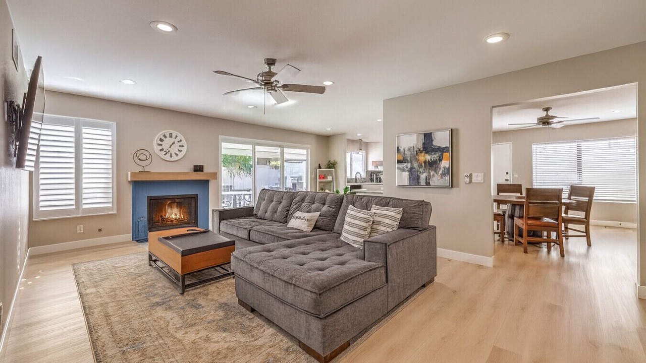 Photo of Livingroom in Spring Valley
