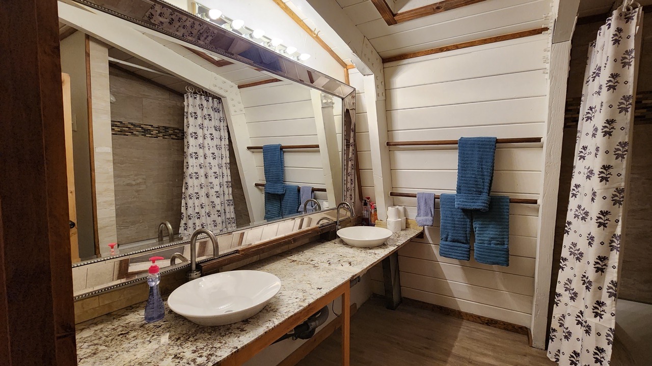 Photo of Bathroom in Julian