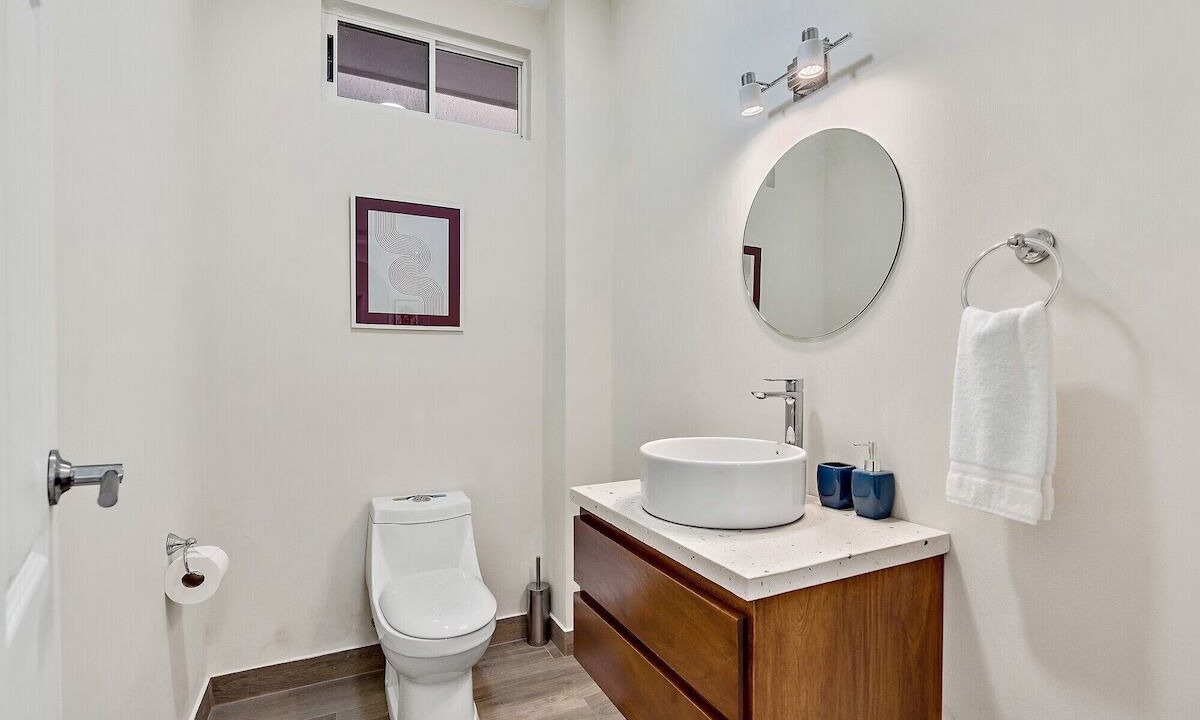 Photo of Bathroom in Mokuleia