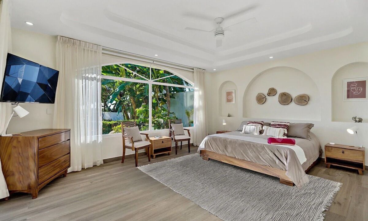 Photo of Bedroom in Mokuleia