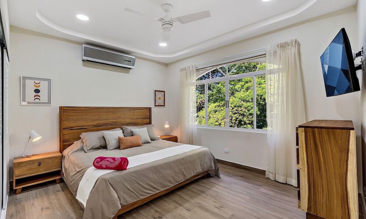 Photo of Bedroom in Mokuleia
