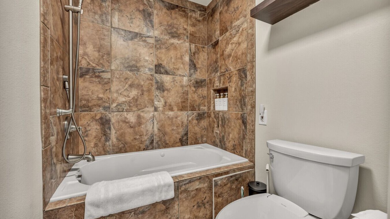 Photo of Bathroom in River Mountain
