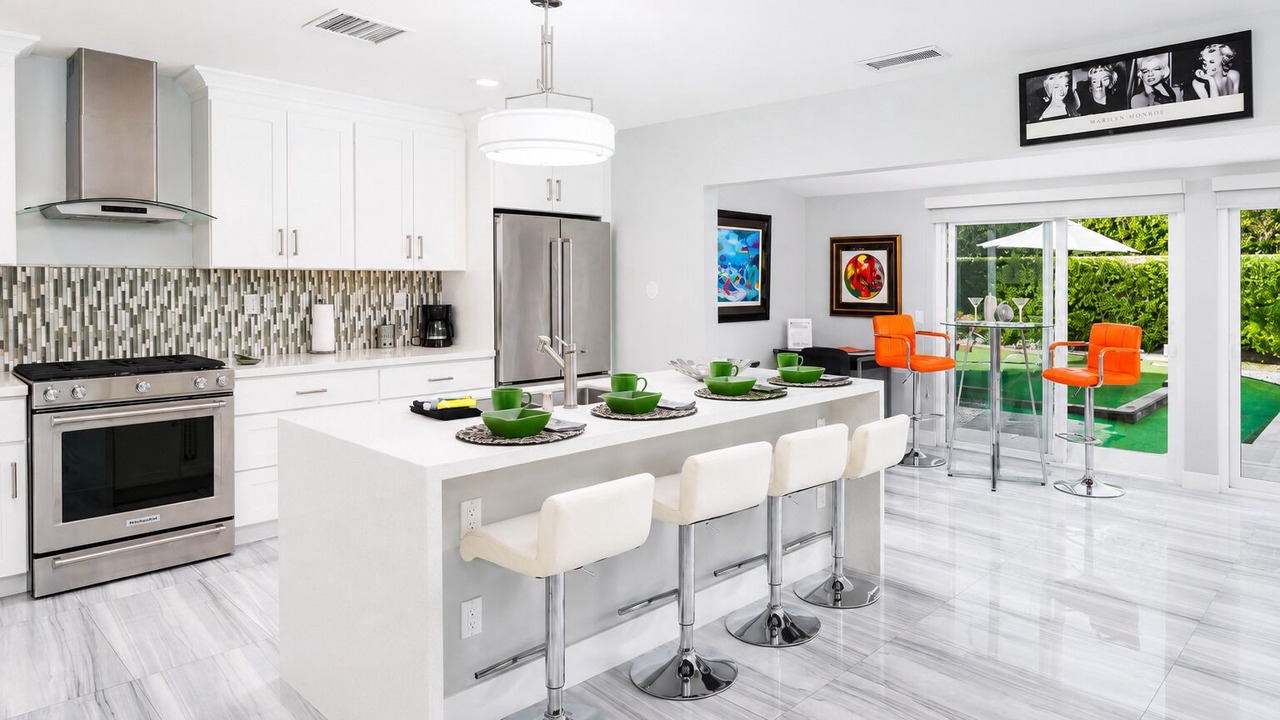 Photo of Kitchen in Racquet Club South