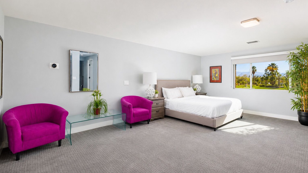 Photo of Bedroom in Racquet Club South