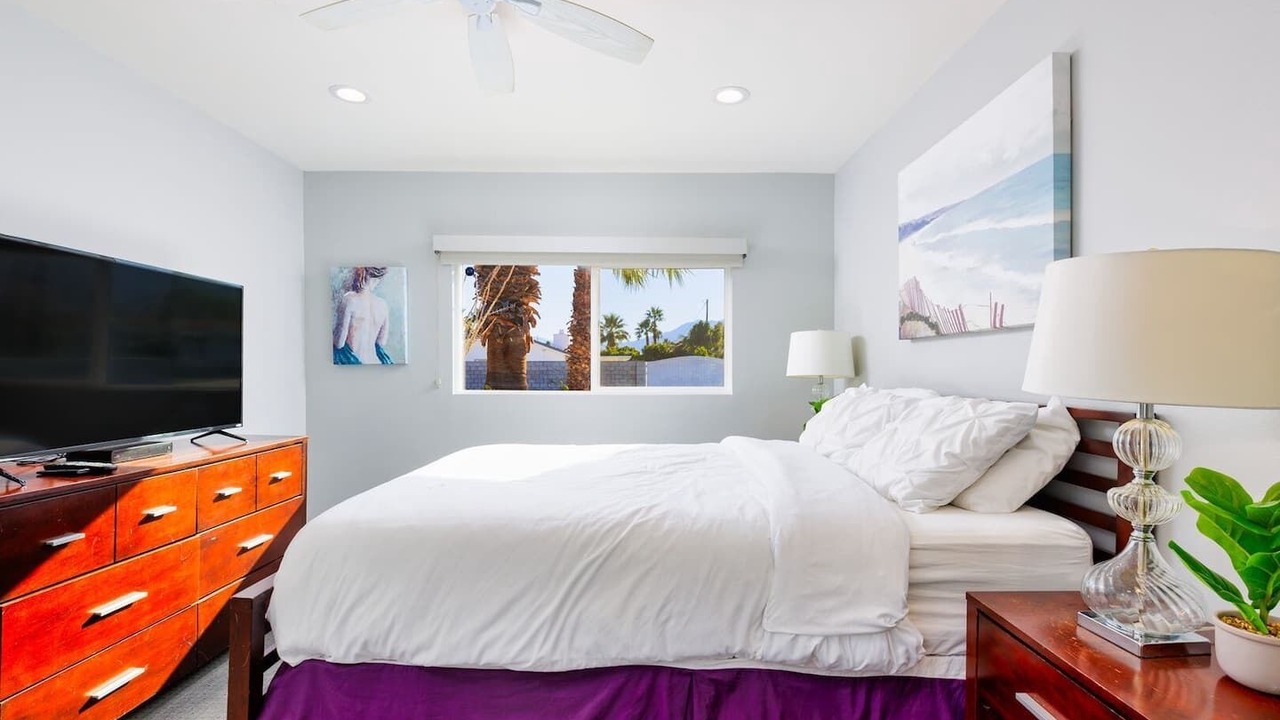 Photo of Bedroom in Racquet Club South