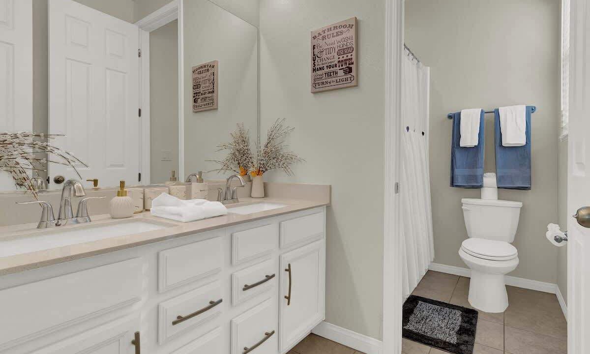 Photo of Bathroom in North Las Vegas
