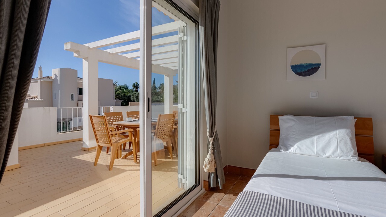 Photo of Bedroom in Albardeira