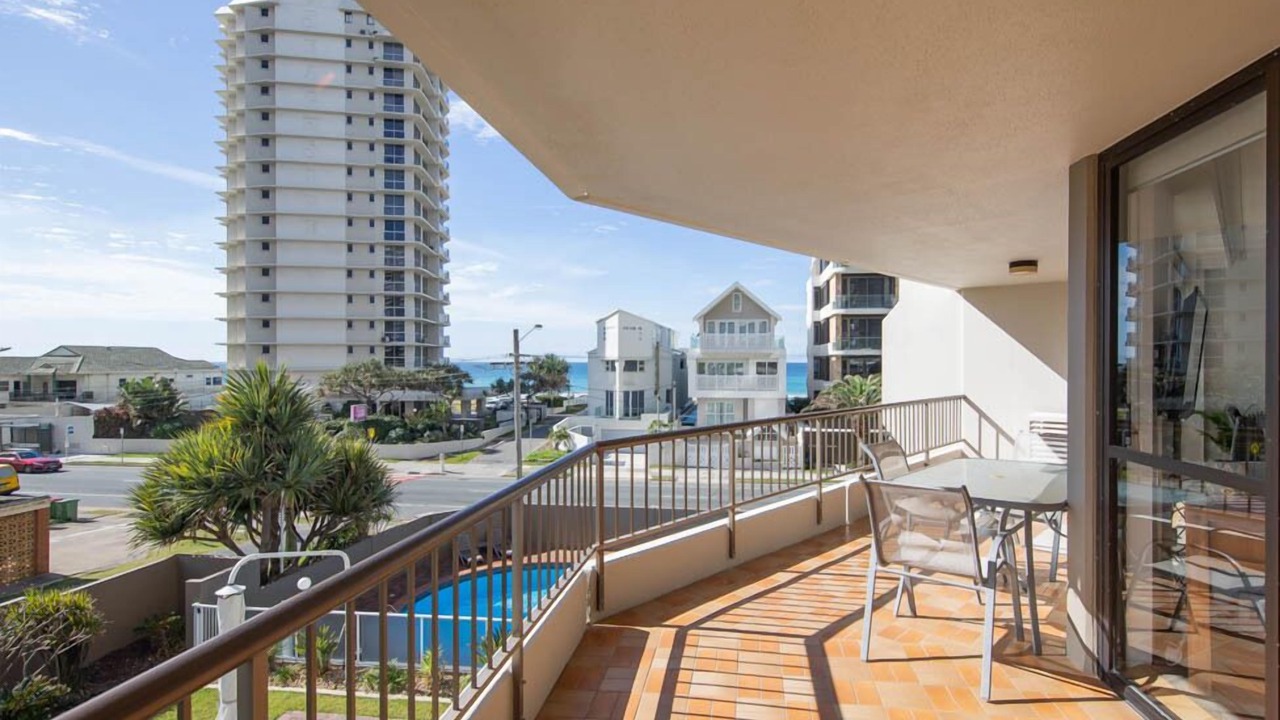 Photo of Patio Balcony in Main Beach