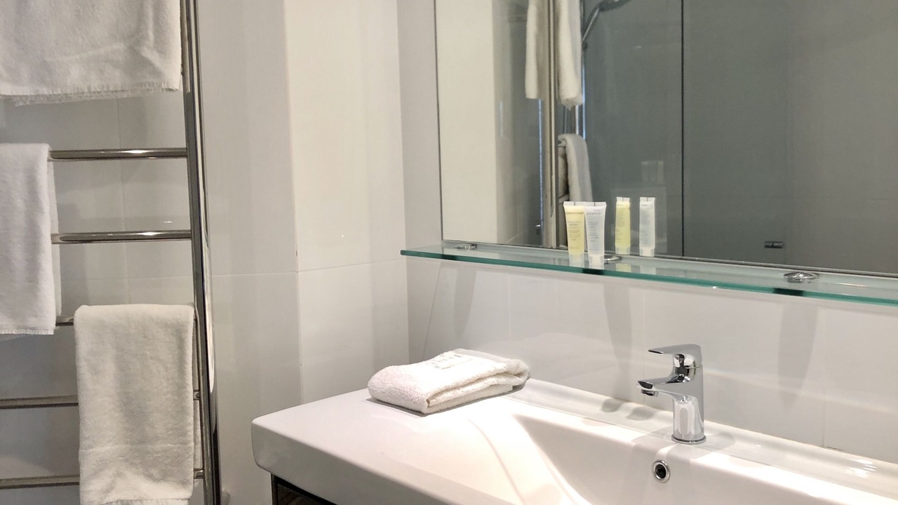 Photo of Bathroom in Main Beach