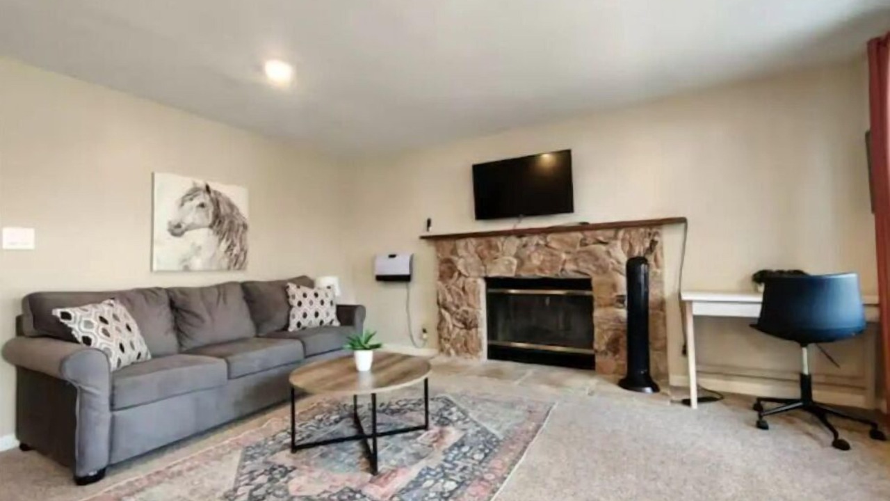 Photo of Livingroom in Sparks