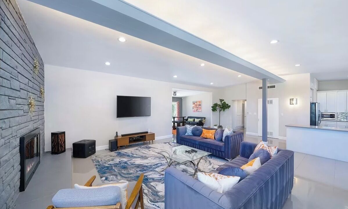 Photo of Livingroom in Tahquitz River Estates