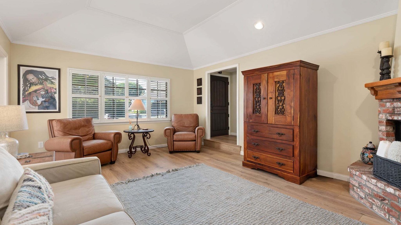 Photo of Livingroom in West Mesa