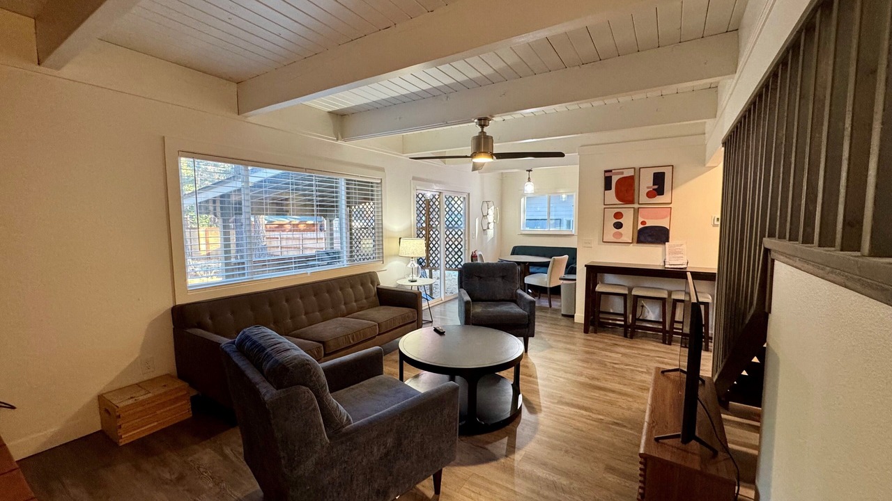 Photo of Livingroom in Lower Kingsbury