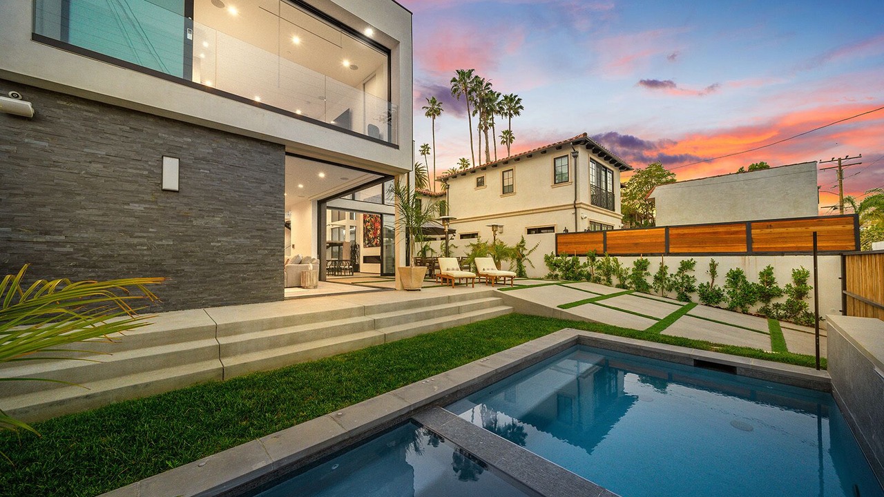 Photo of Outdoor in Beverly Hills