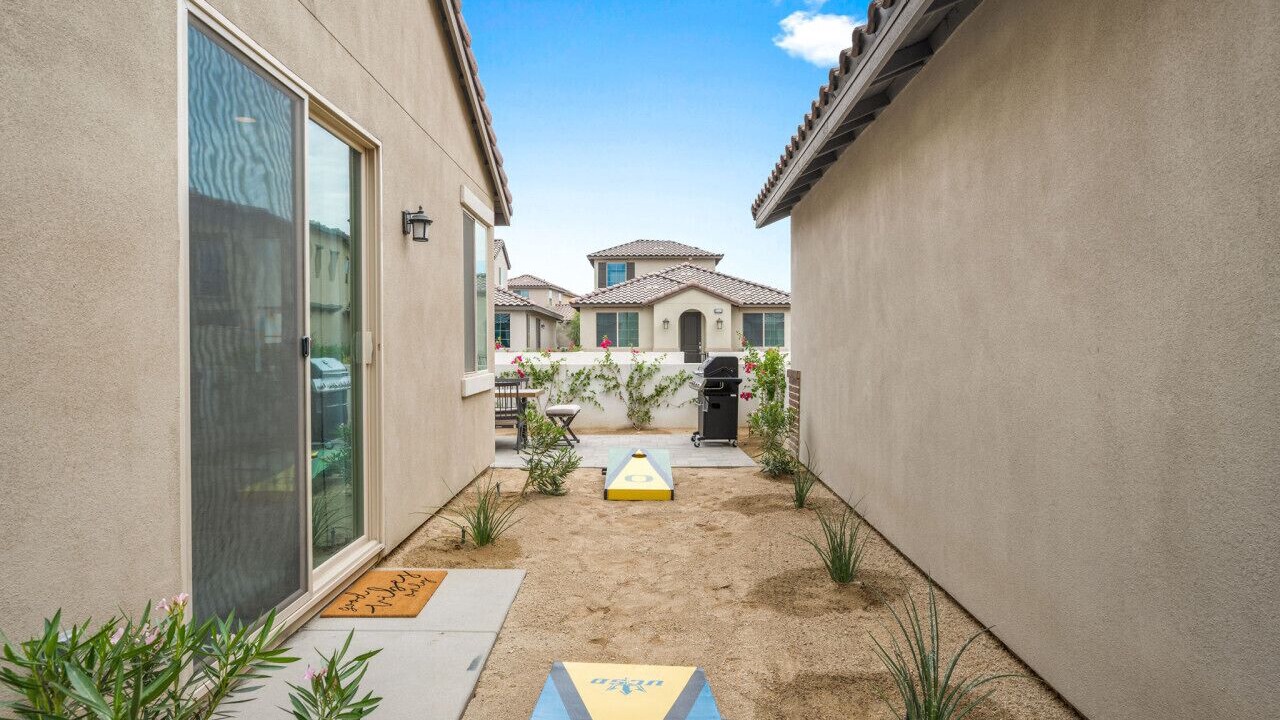 Photo of Patio Balcony in La Quinta