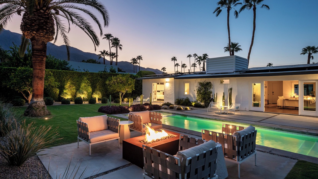 Photo of Patio Balcony in Tahquitz River Estates