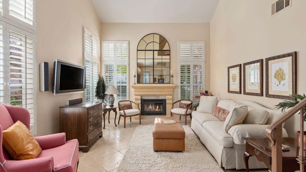 Photo of Livingroom in Toro Canyon