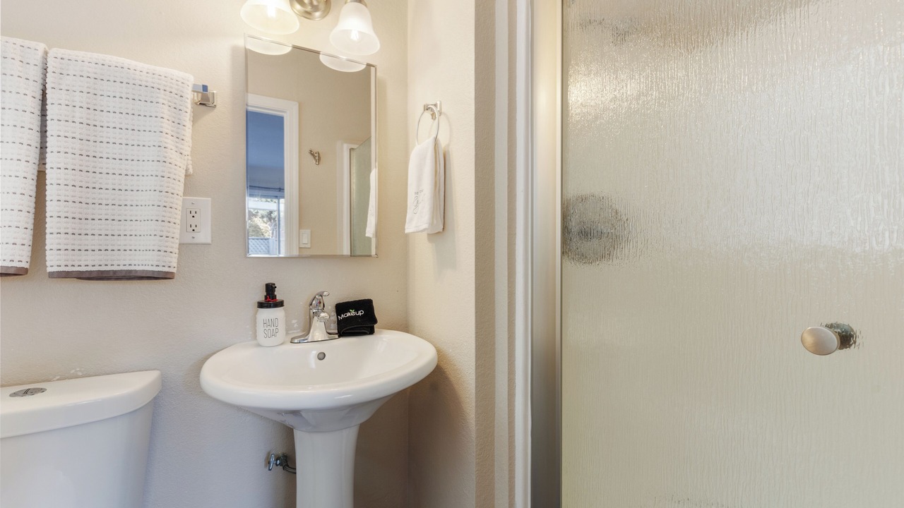 Photo of Bathroom in Allied Gardens