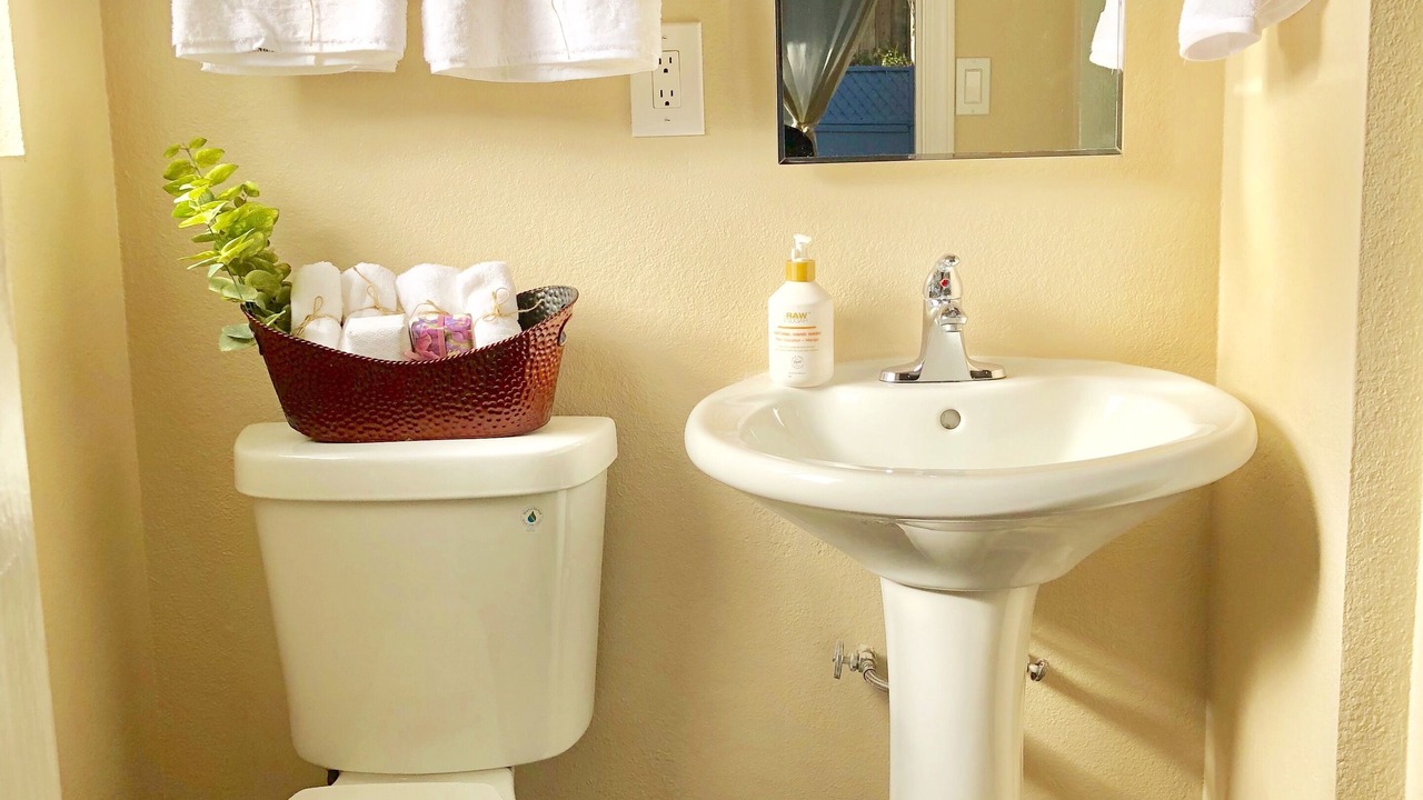 Photo of Bathroom in Allied Gardens