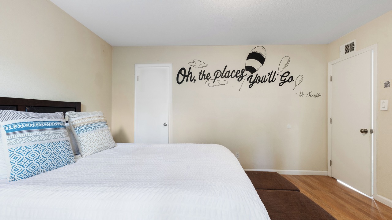 Photo of Bedroom in Allied Gardens