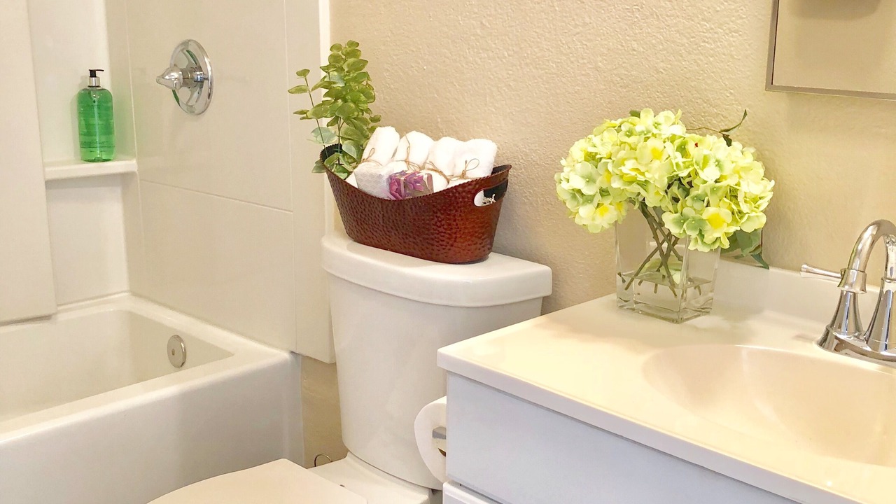 Photo of Bathroom in Allied Gardens