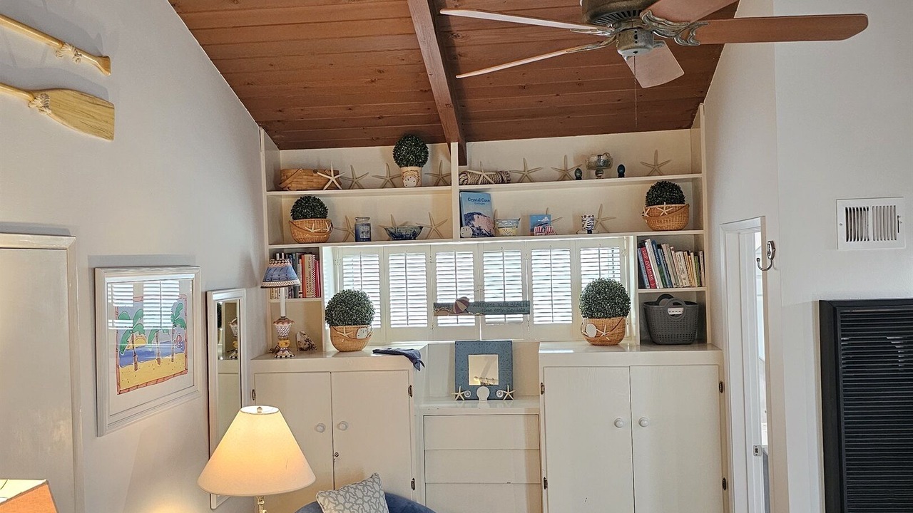 Photo of Livingroom in West Newport