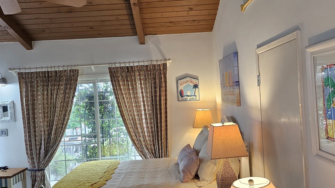 Photo of Bedroom in West Newport