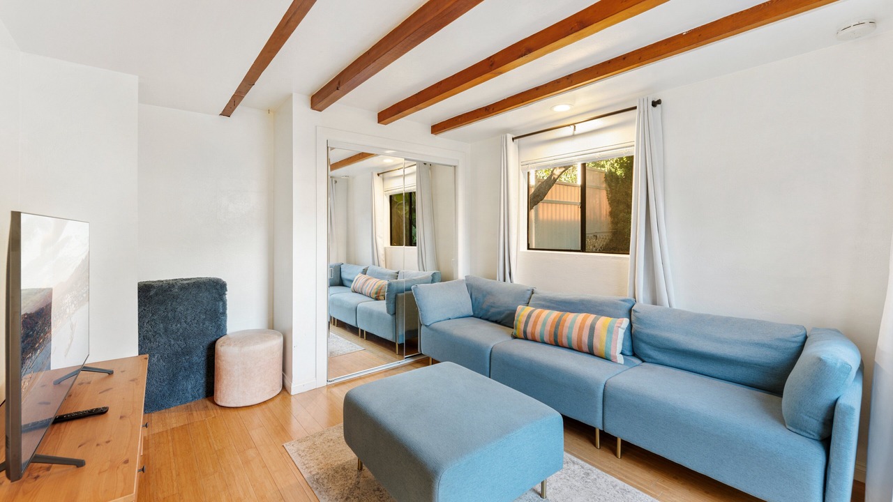 Photo of Livingroom in Summerland