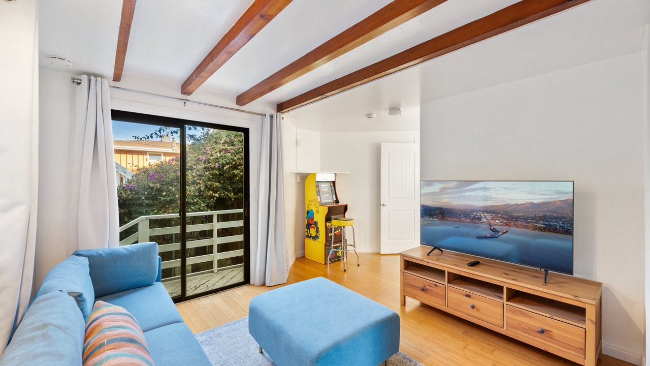 Photo of Livingroom in Summerland